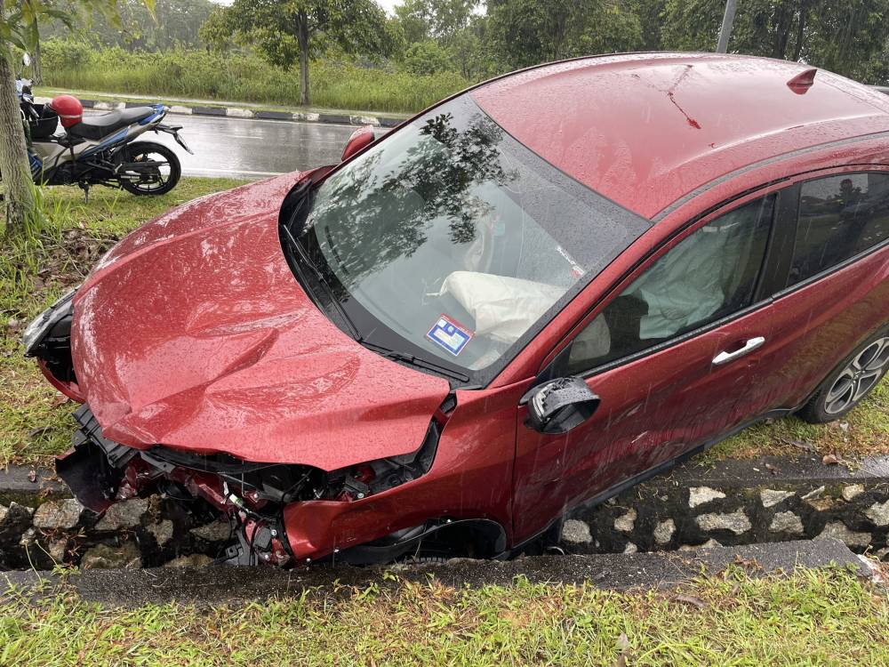 check kereta accident online