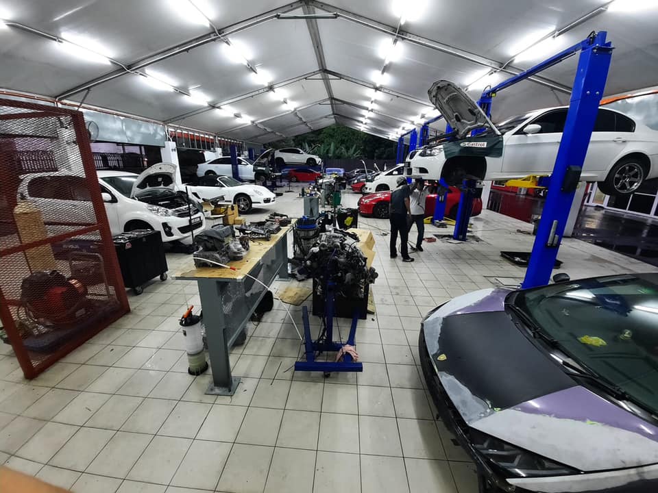 pusat servis kereta near me