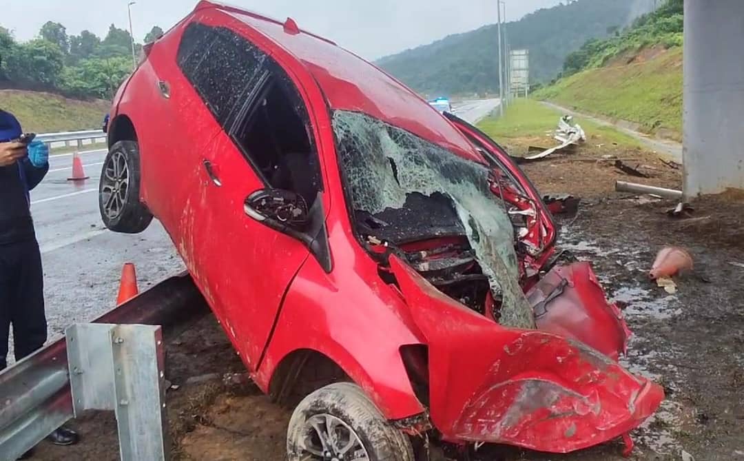semak kemalangan kereta terpakai