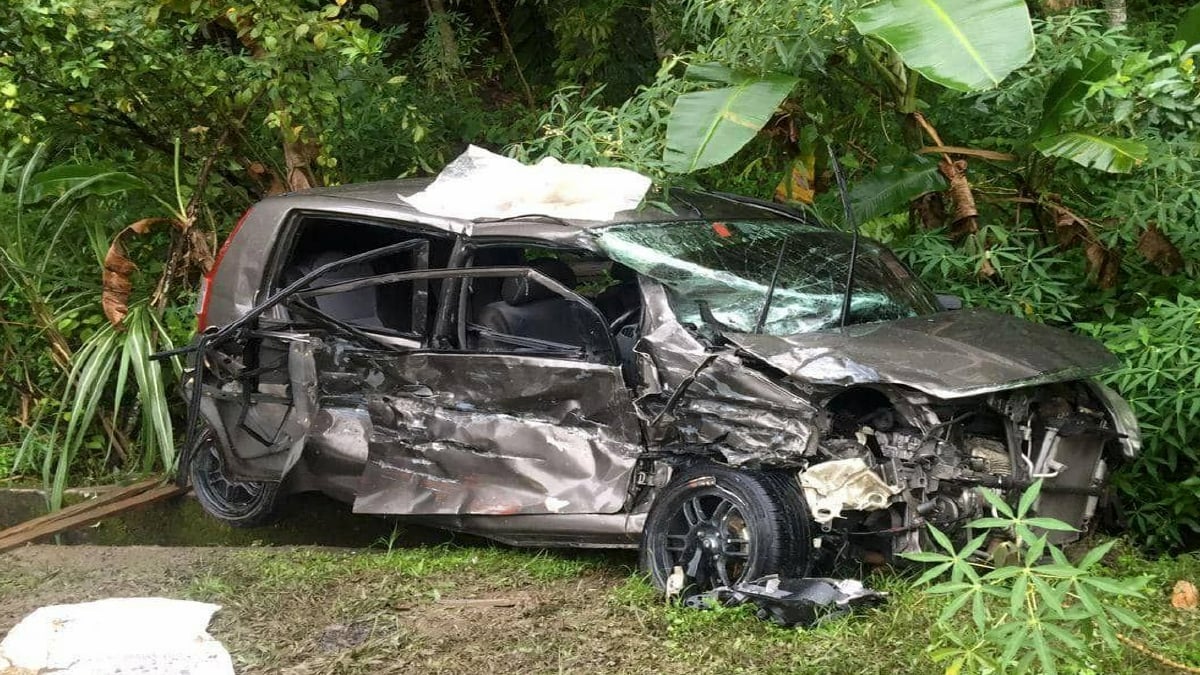 beli kereta accident